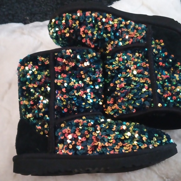 UGG boots - Picture 2 of 10